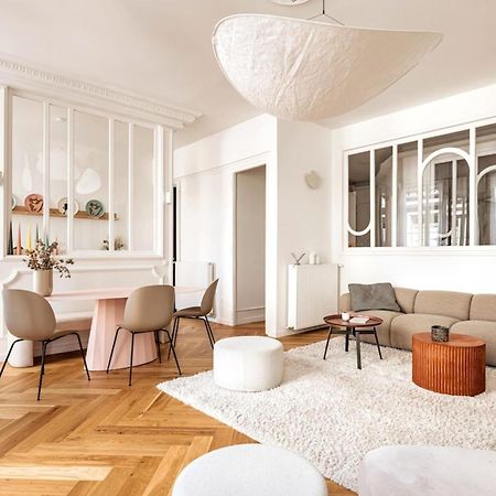 Beige Hospitalite - Apotheose Luxueux- 3 Chambres - Parking Prive Сент Етиен Екстериор снимка