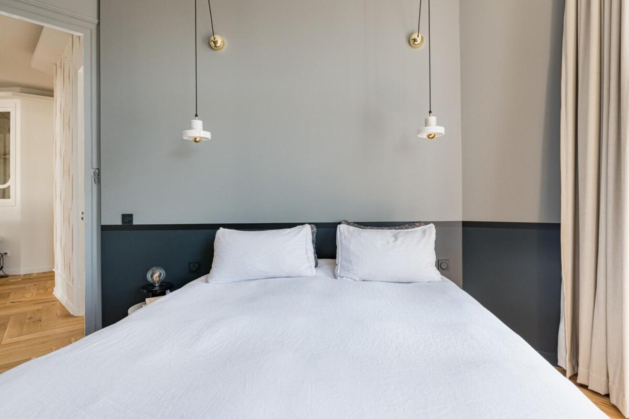 Beige Hospitalite - Apotheose Luxueux- 3 Chambres - Parking Prive Сент Етиен Екстериор снимка