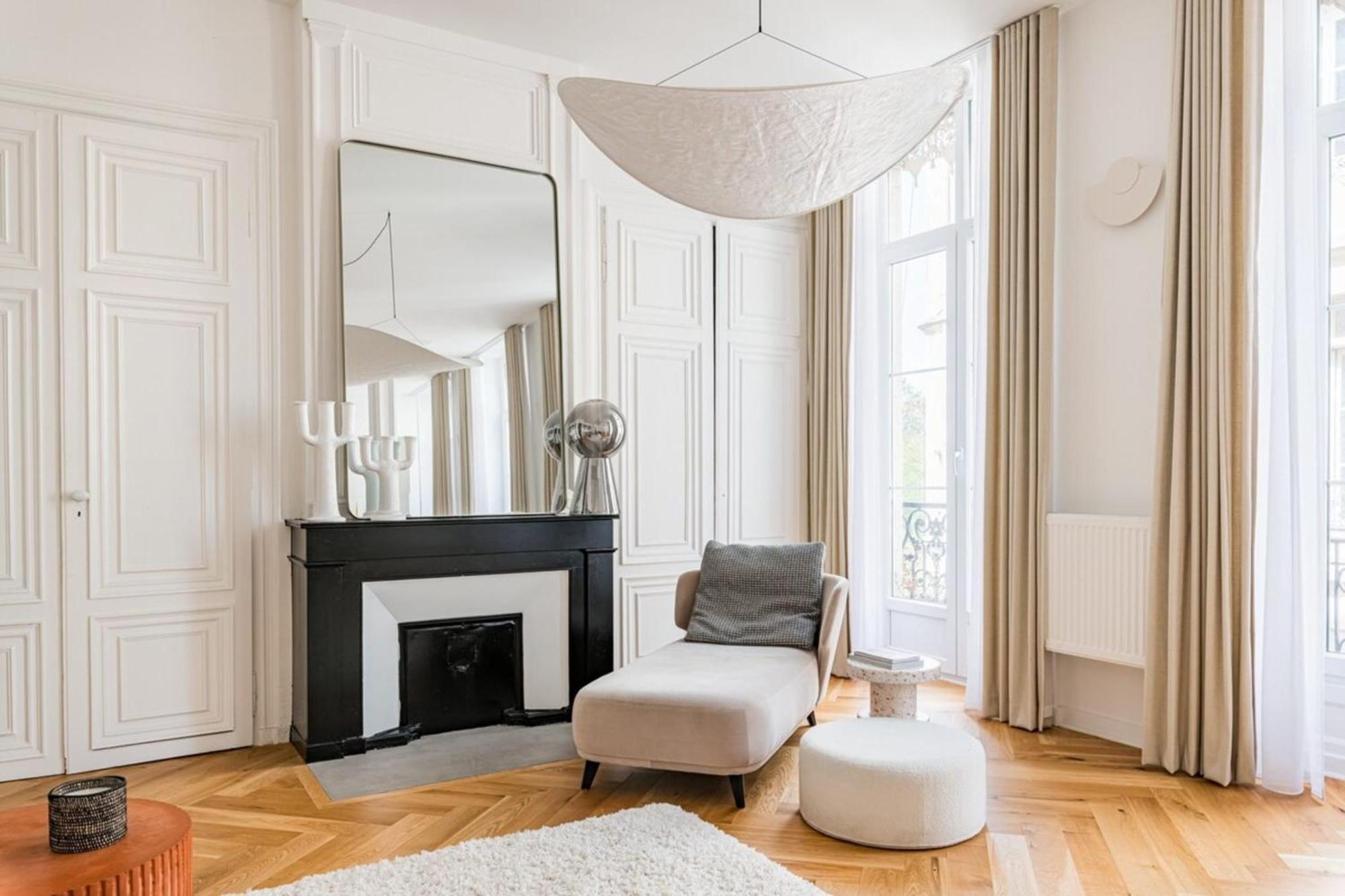 Beige Hospitalite - Apotheose Luxueux- 3 Chambres - Parking Prive Сент Етиен Екстериор снимка